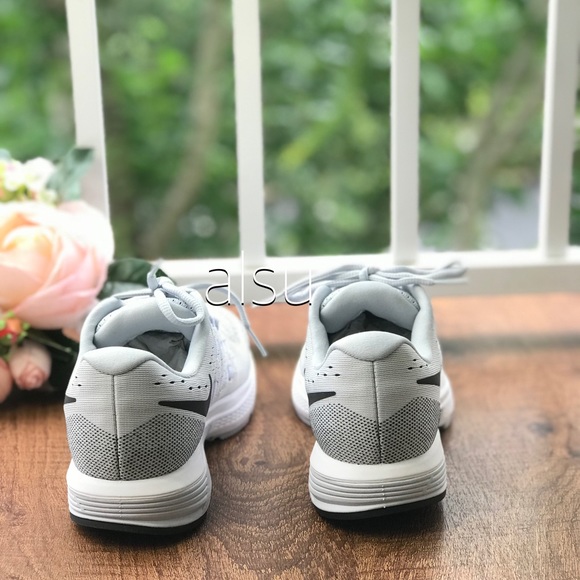 NWT Nike Air Zoom Vomero 11 Pure Platinum WMNS - Picture 5 of 8
